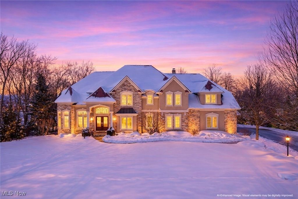 38230 Flanders Drive, Solon, OH 44139