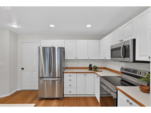 10495 Sw FRANKLIN Ln, Wilsonville, OR 97070