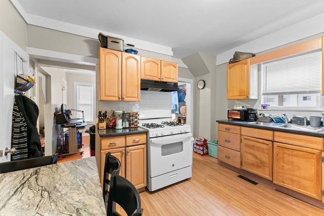 38 & 40 Hurd St, Melrose, MA 02176