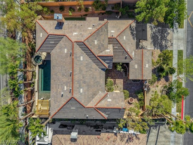 10721 BERINGER Drive, Las Vegas, NV 89144
