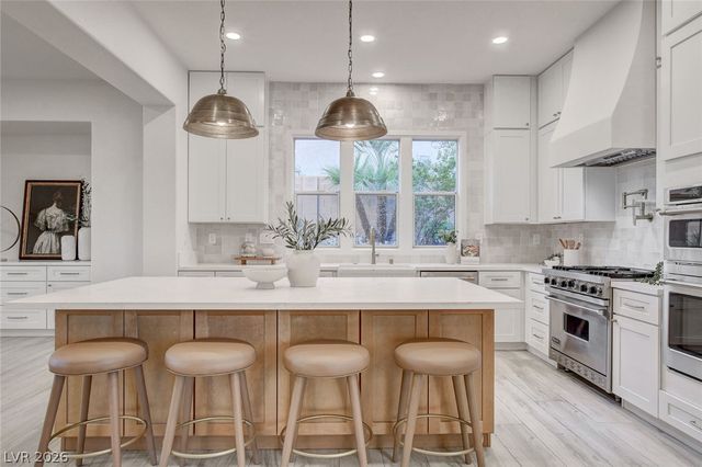 10721 BERINGER Drive, Las Vegas, NV 89144