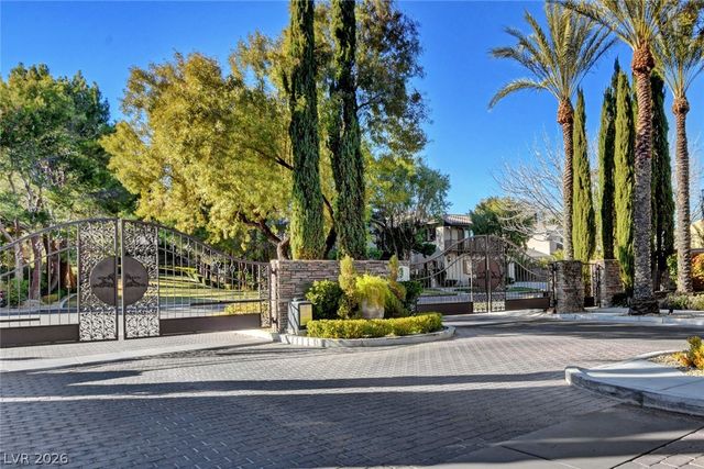 10721 BERINGER Drive, Las Vegas, NV 89144
