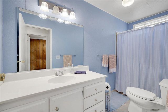 5036 Royal Oaks Dr, Oroville, CA 95966