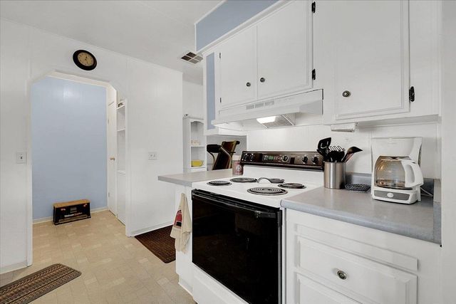 5036 Royal Oaks Dr, Oroville, CA 95966