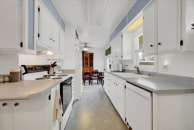 5036 Royal Oaks Dr, Oroville, CA 95966