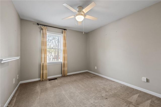 1100 Century Park Avenue, Kernersville, NC 27284