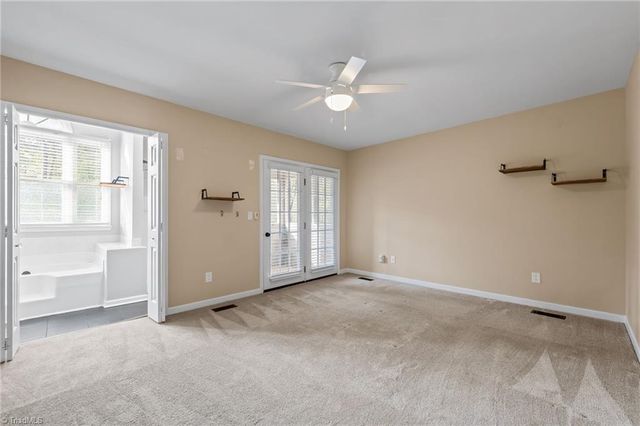 1100 Century Park Avenue, Kernersville, NC 27284