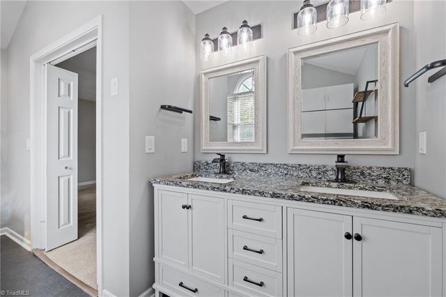 1100 Century Park Avenue, Kernersville, NC 27284