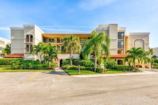 7532 BAYSHORE DRIVE 205, Treasure Island, FL 33706