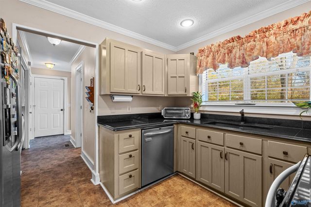 108 Kenneth Street, Gadsden, AL 35904