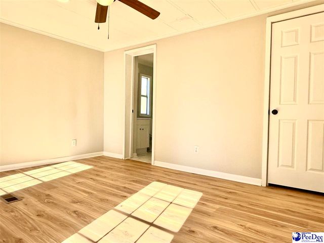 302 McCowns Millpond Rd, Darlington, SC 29540