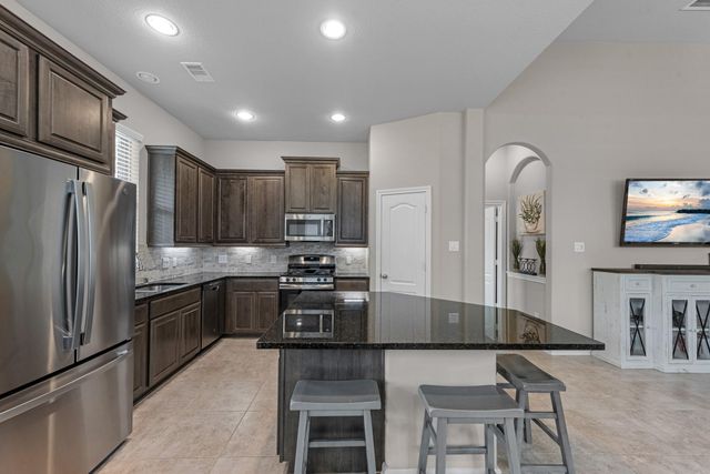 124 Buckeye Drive, Montgomery, TX 77316