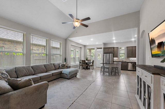 124 Buckeye Drive, Montgomery, TX 77316