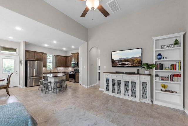124 Buckeye Drive, Montgomery, TX 77316