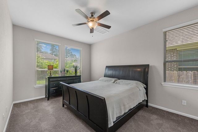 124 Buckeye Drive, Montgomery, TX 77316