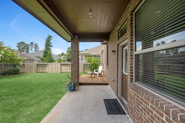 124 Buckeye Drive, Montgomery, TX 77316