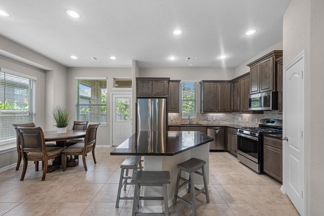 124 Buckeye Drive, Montgomery, TX 77316
