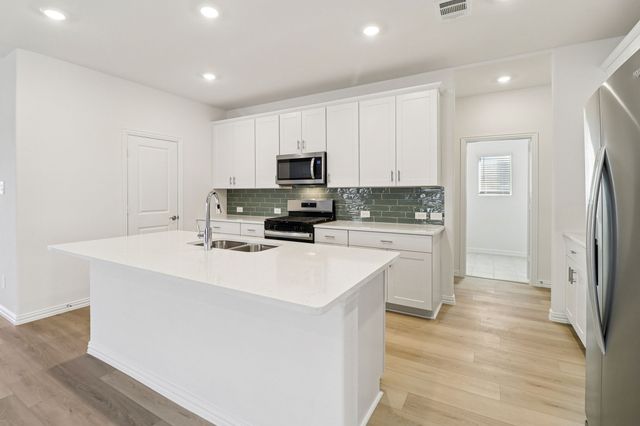 4106 Waco Drive, Farmersville, TX 75442