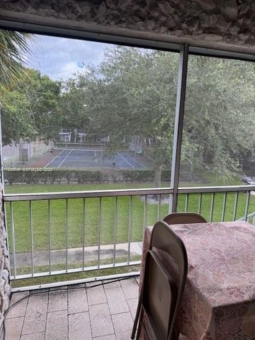 360 NW 69th Avenue 202, Plantation, FL 33317