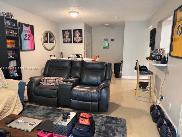360 NW 69th Avenue 202, Plantation, FL 33317