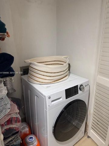360 NW 69th Avenue 202, Plantation, FL 33317