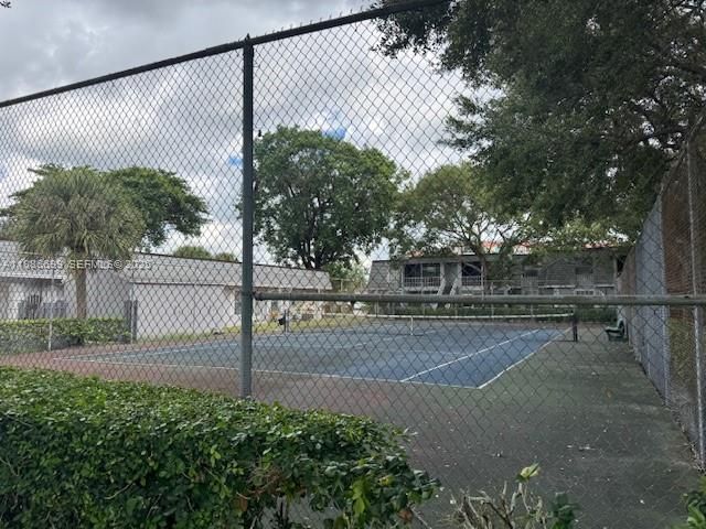 360 NW 69th Avenue 202, Plantation, FL 33317