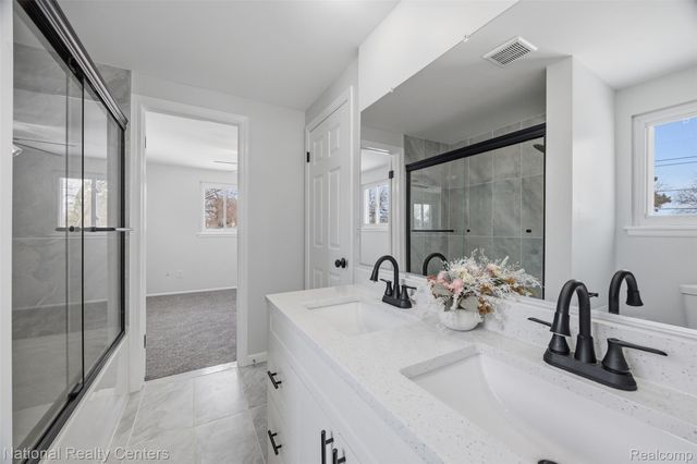 1806 Treadwell Street, Westland, MI 48186