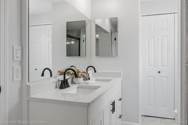 1806 Treadwell Street, Westland, MI 48186