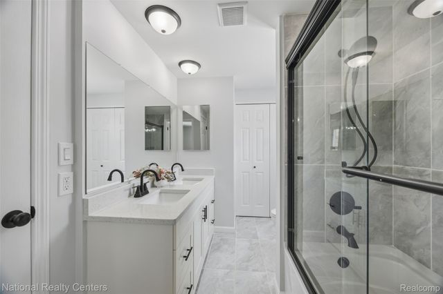 1806 Treadwell Street, Westland, MI 48186