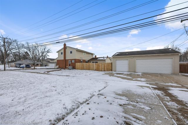 1806 Treadwell Street, Westland, MI 48186