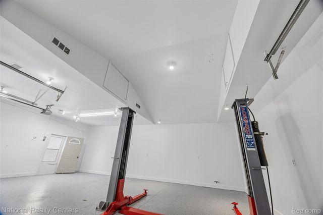 1806 Treadwell Street, Westland, MI 48186