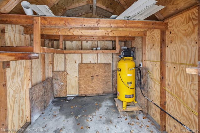 1806 Treadwell Street, Westland, MI 48186