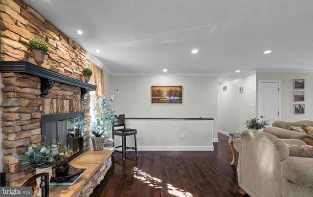 11611 VALE RD, Oakton, VA 22124