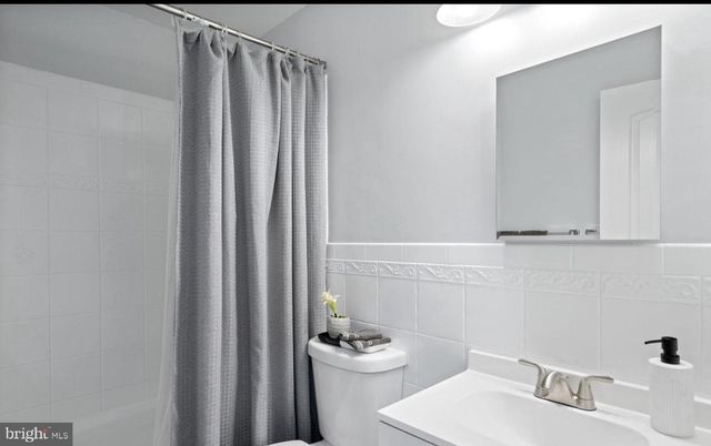11611 VALE RD, Oakton, VA 22124