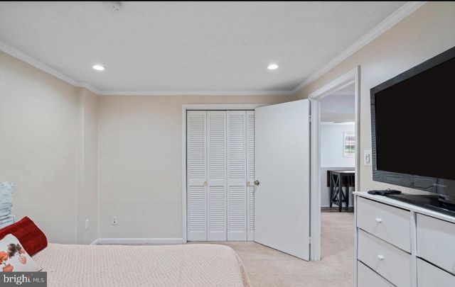 11611 VALE RD, Oakton, VA 22124