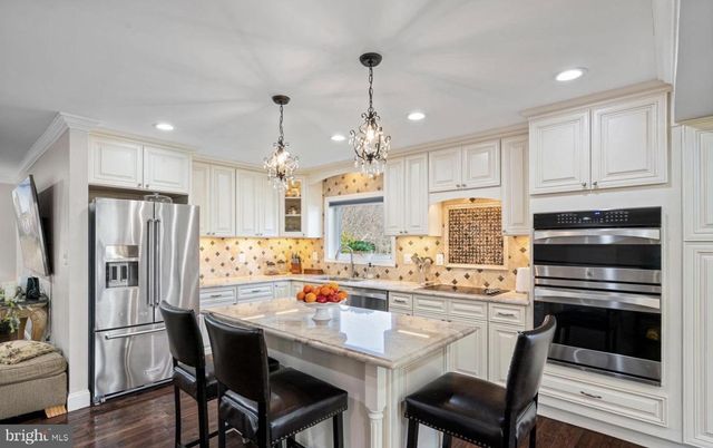 11611 VALE RD, Oakton, VA 22124