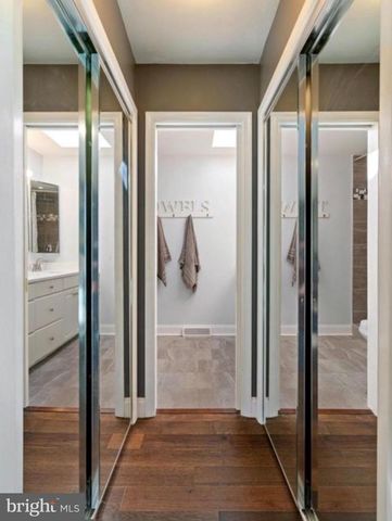 11611 VALE RD, Oakton, VA 22124