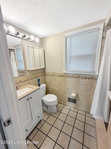 8319 Arnoldtown Rd, Louisville, KY 40214