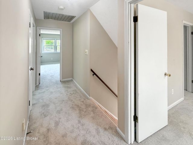 8319 Arnoldtown Rd, Louisville, KY 40214