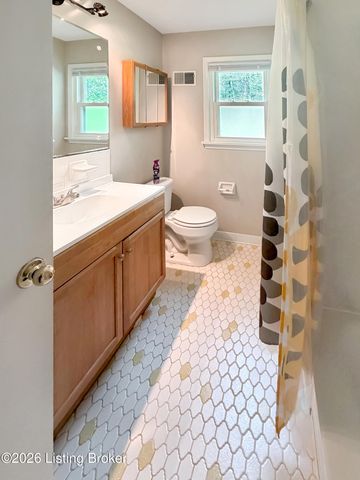 8319 Arnoldtown Rd, Louisville, KY 40214