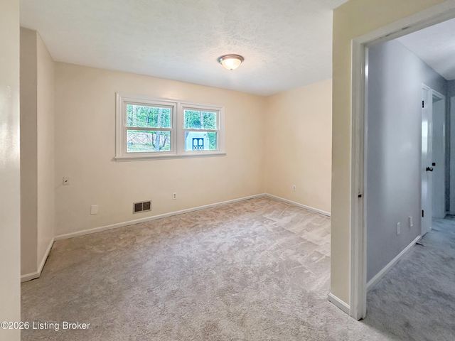 8319 Arnoldtown Rd, Louisville, KY 40214