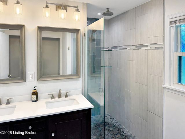 8319 Arnoldtown Rd, Louisville, KY 40214