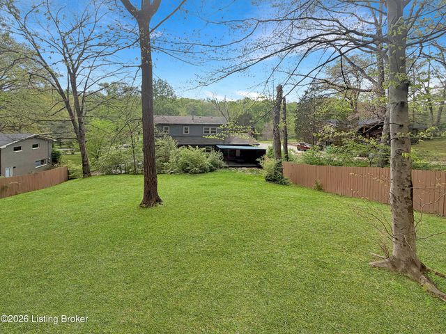 8319 Arnoldtown Rd, Louisville, KY 40214