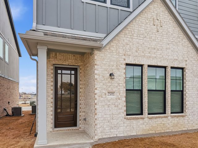721 Kerrville Lane, Plano, TX 75075