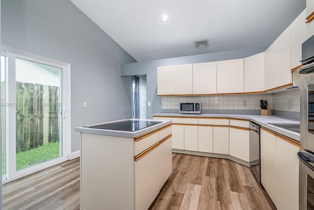 4125 NW 96th Ter 4125, Sunrise, FL 33351