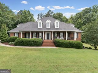 699 Bankstown Road, Brooks, GA 30205