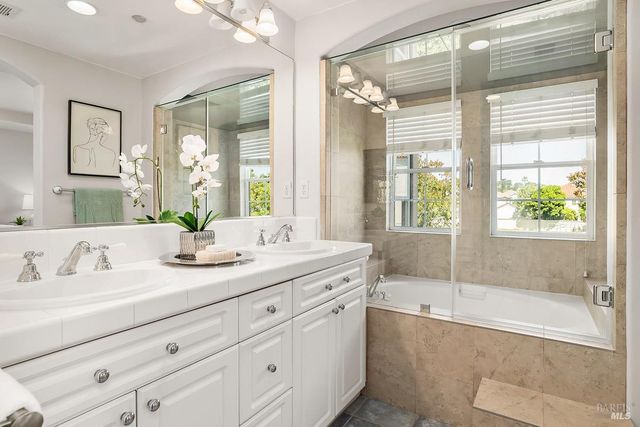 23 Greenham Ct, Novato, CA 94949