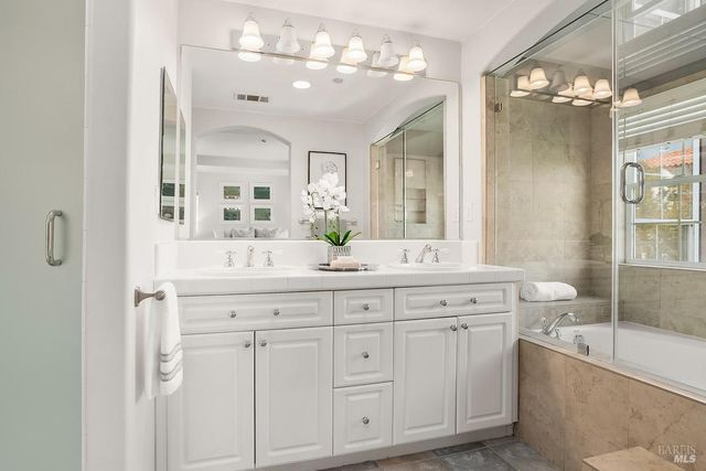 23 Greenham Ct, Novato, CA 94949