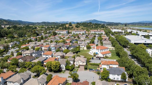23 Greenham Ct, Novato, CA 94949