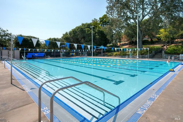 23 Greenham Ct, Novato, CA 94949